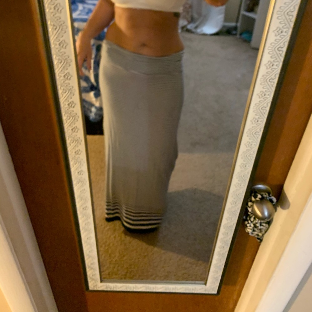 Navy stripped maxi skirt